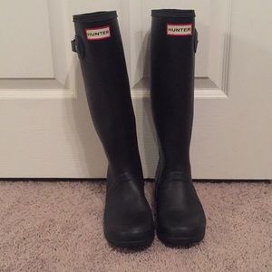 BLACK HUNTER RAINBOOTS